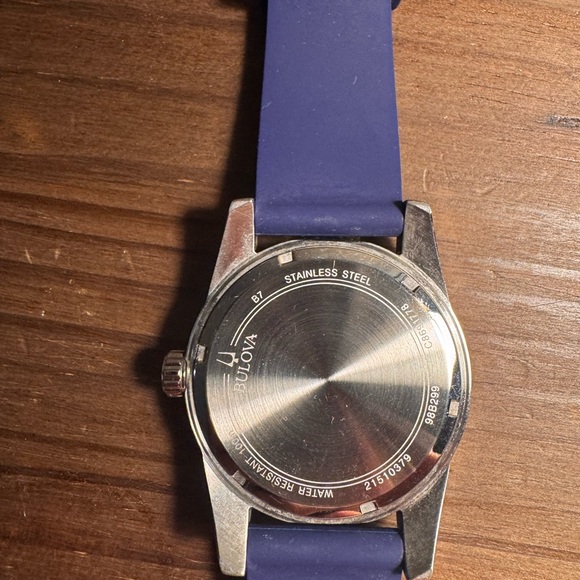 Bulova Men’s Blue Watch Dive Water Resistant Battery Quartz Movement - Picture 2 of 6